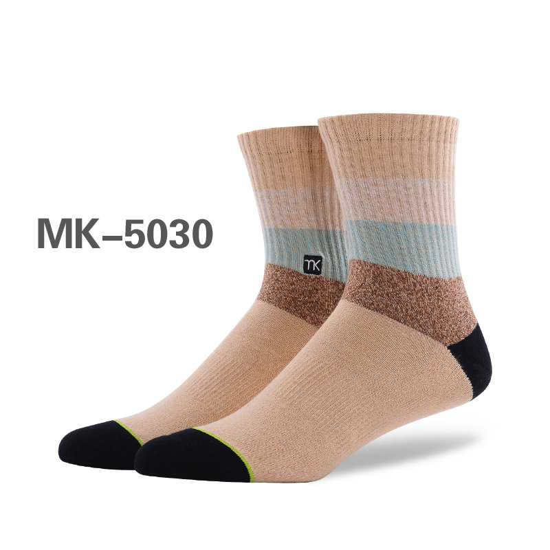 Men Half Terry Socks Sport Socks with Fashion Color Stripes